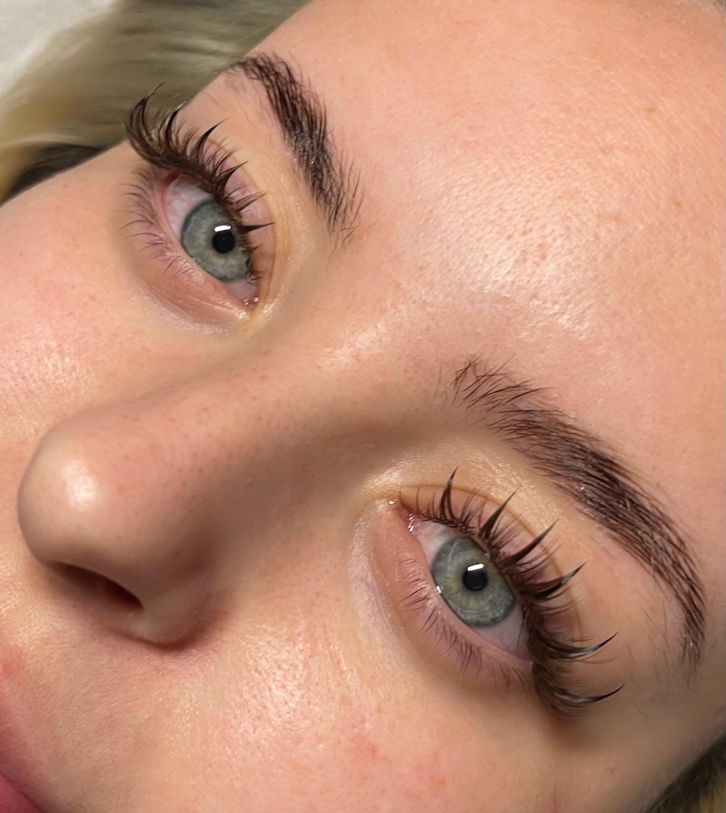 Anime Wimpern, beide Augen
