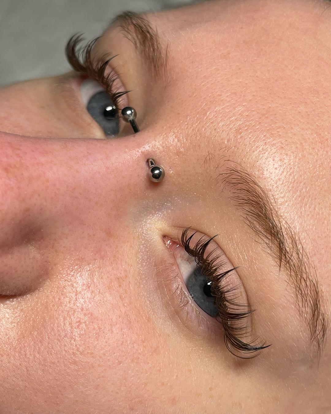 Anime Wimpern, beide Augen